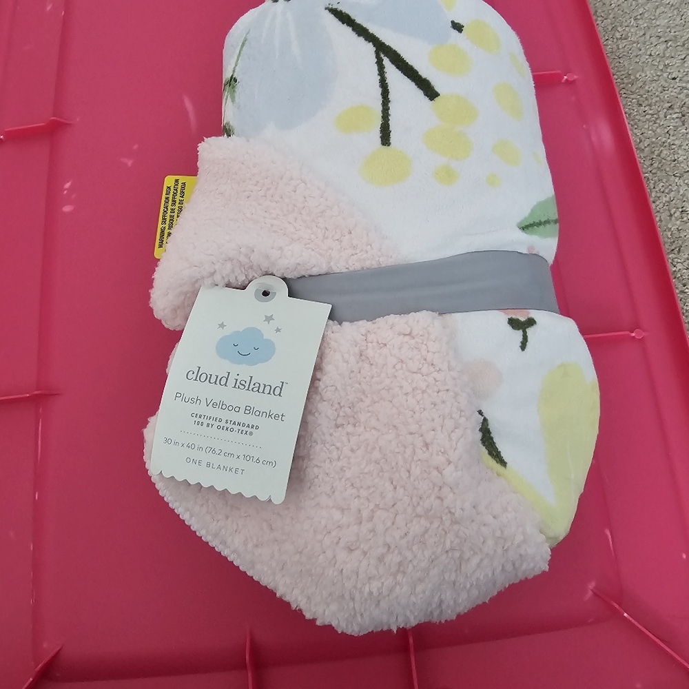 NWT Cloud Island Plush Velboa Blanket - Pink and Yellow
